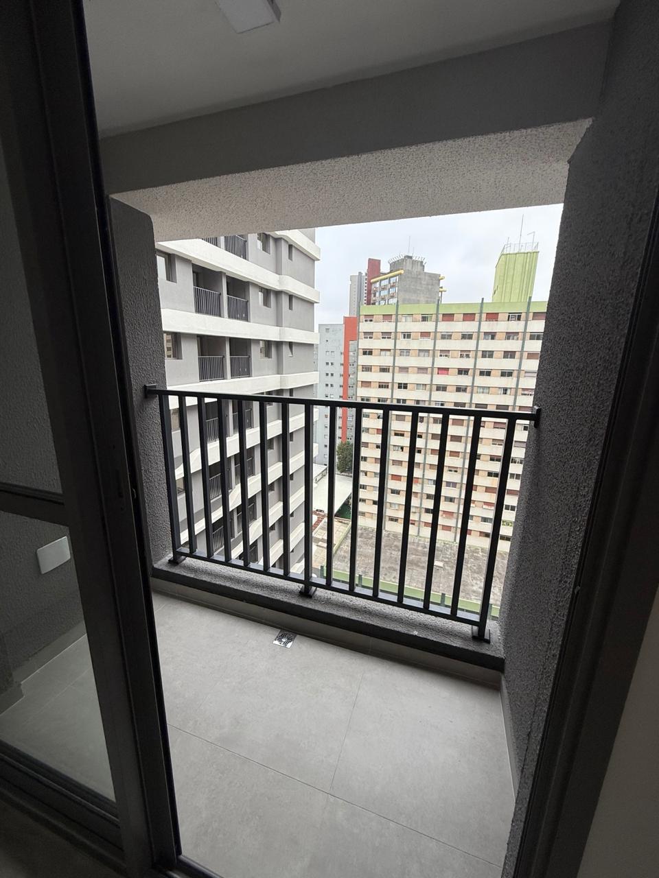 Varanda do studio em Pinheiros antes da reforma